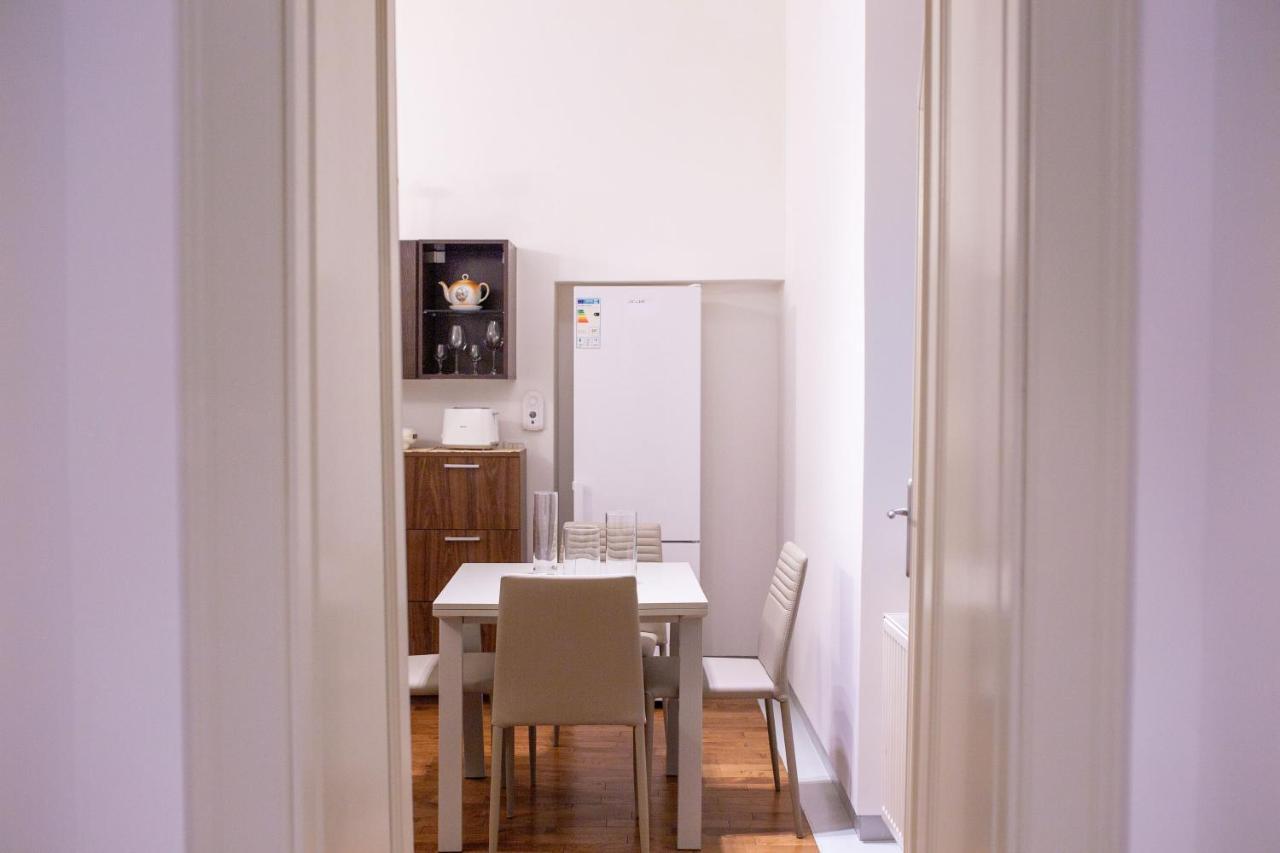 Alessia Apartment In The Old Town Timişoara Eksteriør bilde